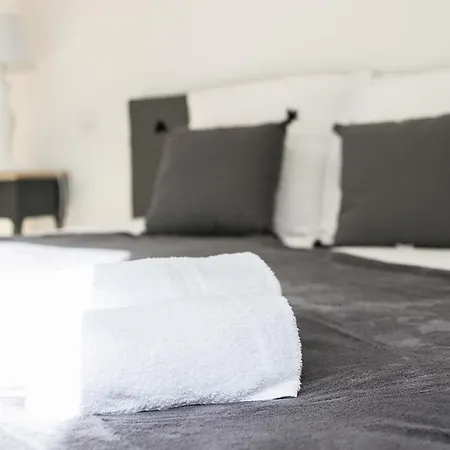 Vakantiehuis Quijote, Maison Moderne Avec Terrasse A Caen