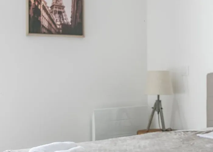 Dom wakacyjny Quijote, Maison Moderne Avec Terrasse A Caen